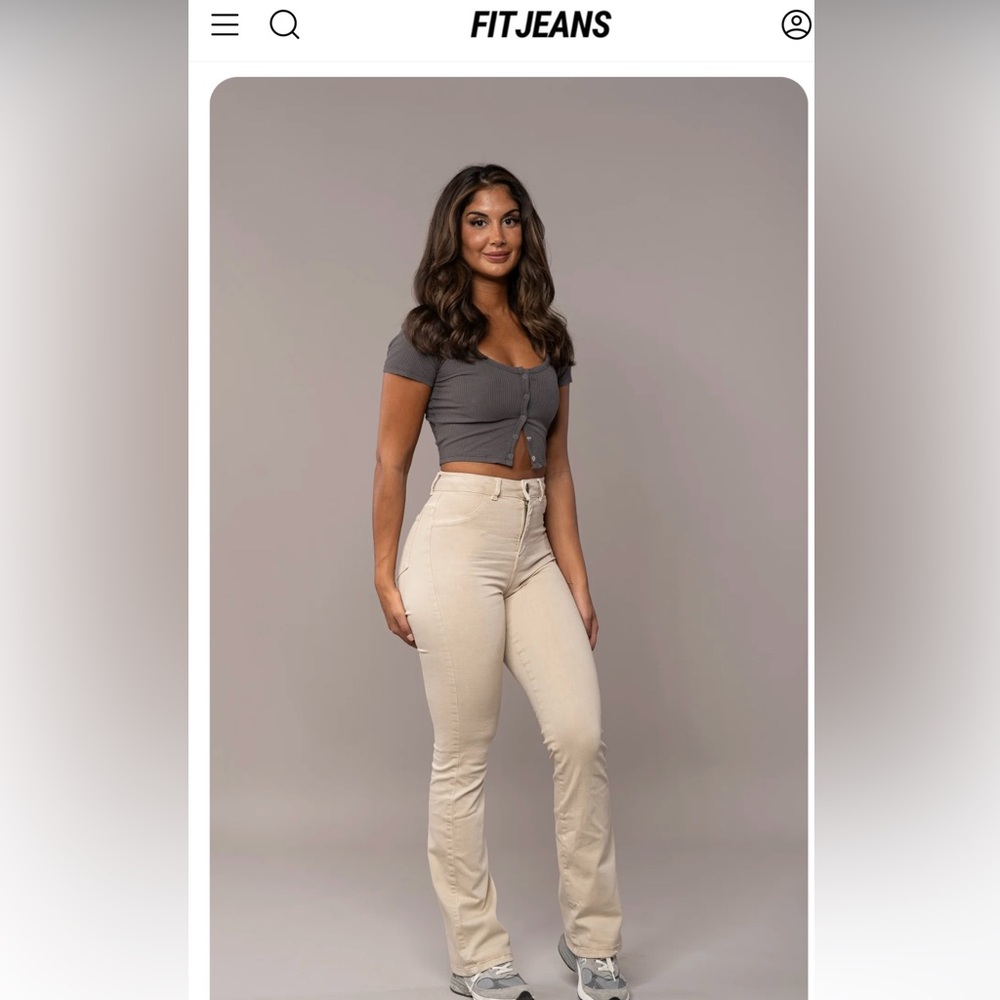 Brand new FITJEANS Pastel Flared - Sand Medium (fits small)